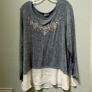 Women's Avenue Long-Sleeve Shirt